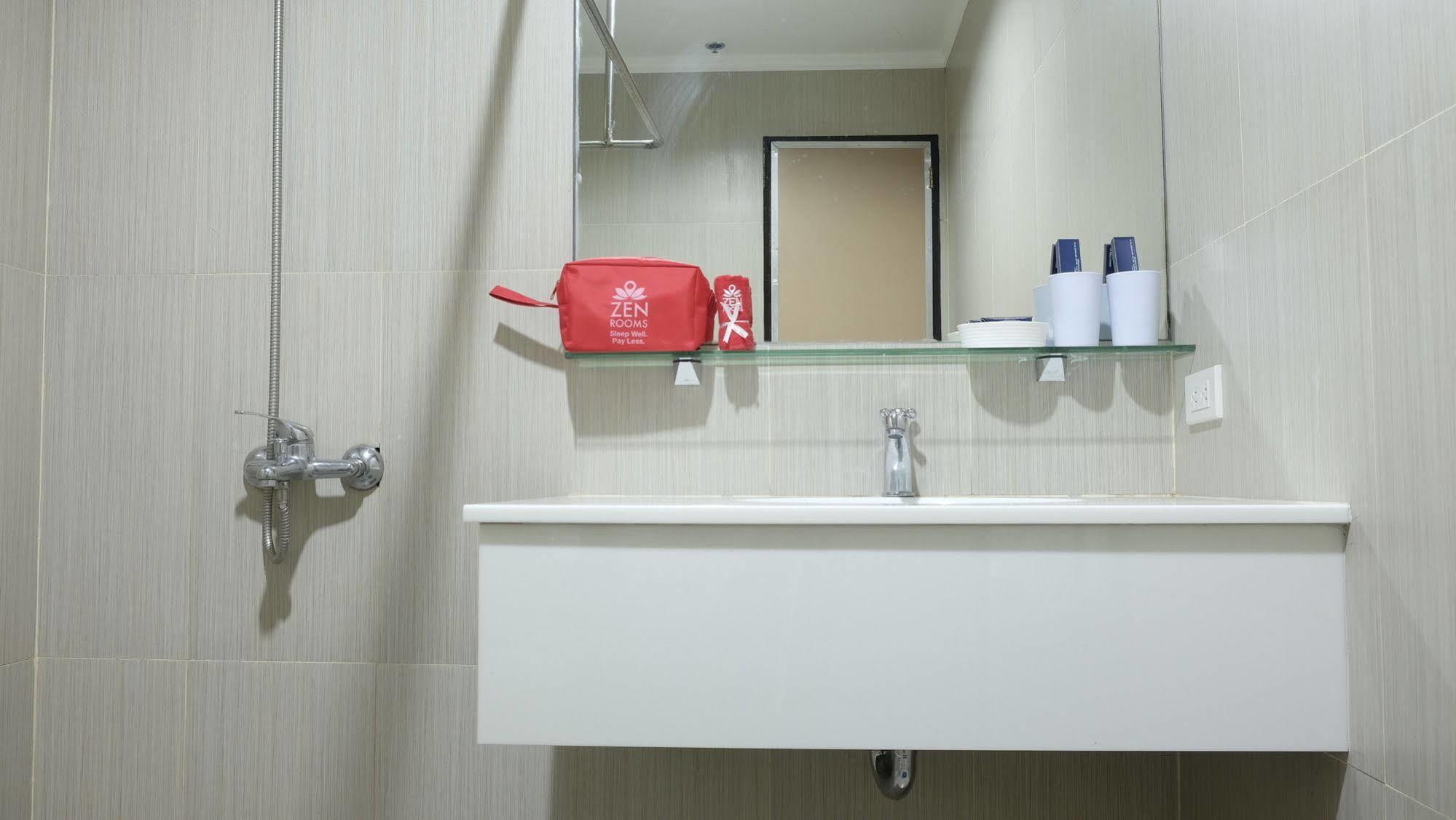Zen Rooms Ninoy Aquino Airport Paranaque City Buitenkant foto