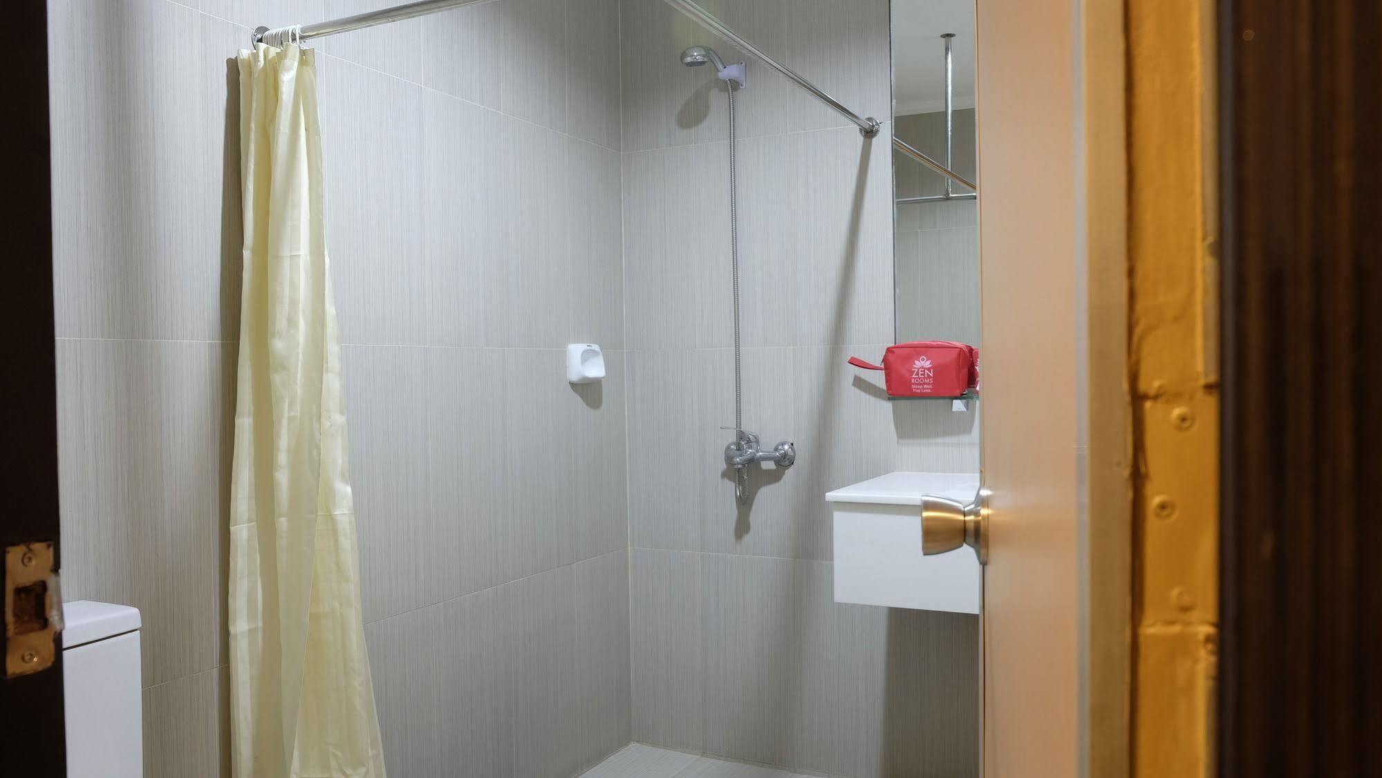 Zen Rooms Ninoy Aquino Airport Paranaque City Buitenkant foto